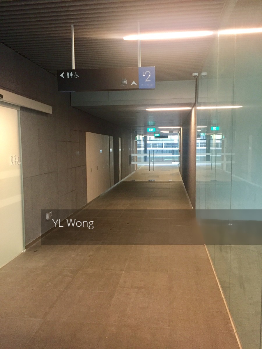 Vision Exchange (D22), Retail #139810672